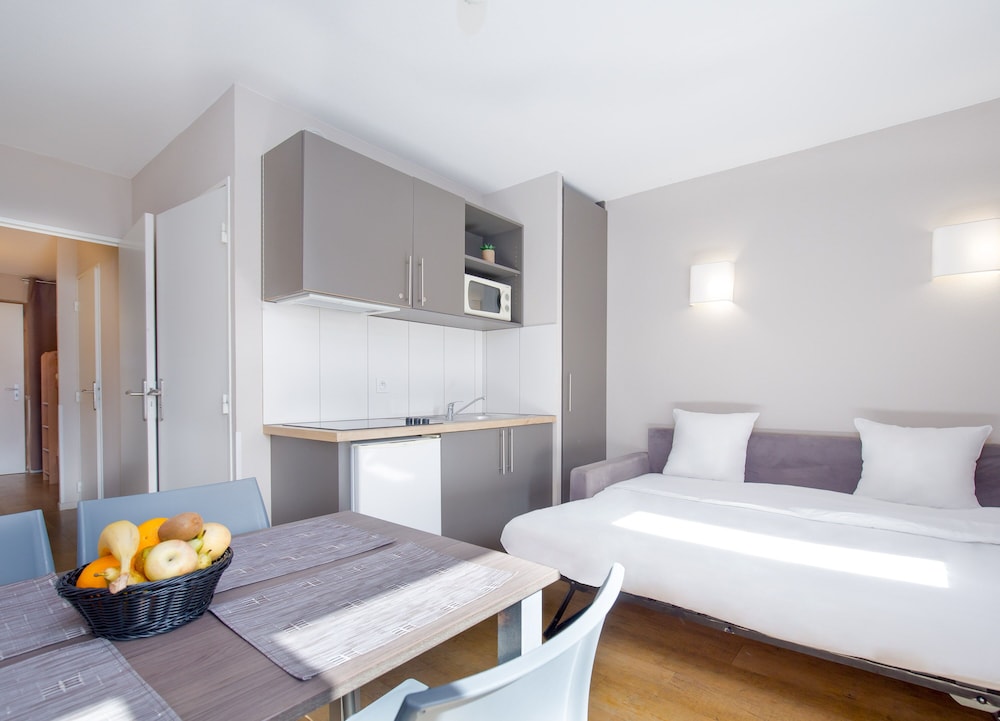 SOWELL RESIDENCES PRA LOUP 7/50