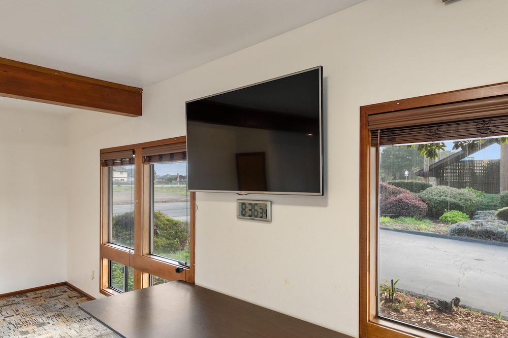 Harbor Lite Lodge 5/50
