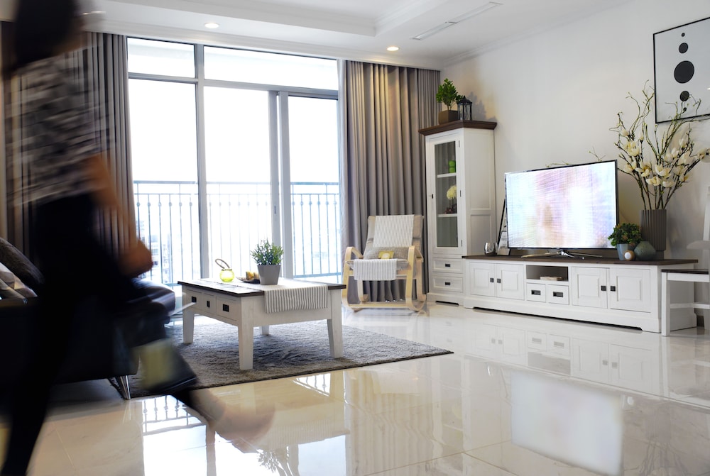 Hoasun Boutique Apartment - Vinhomes Central Park 32/50