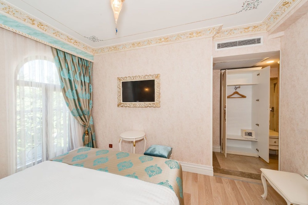 Hotel 1453 13/60