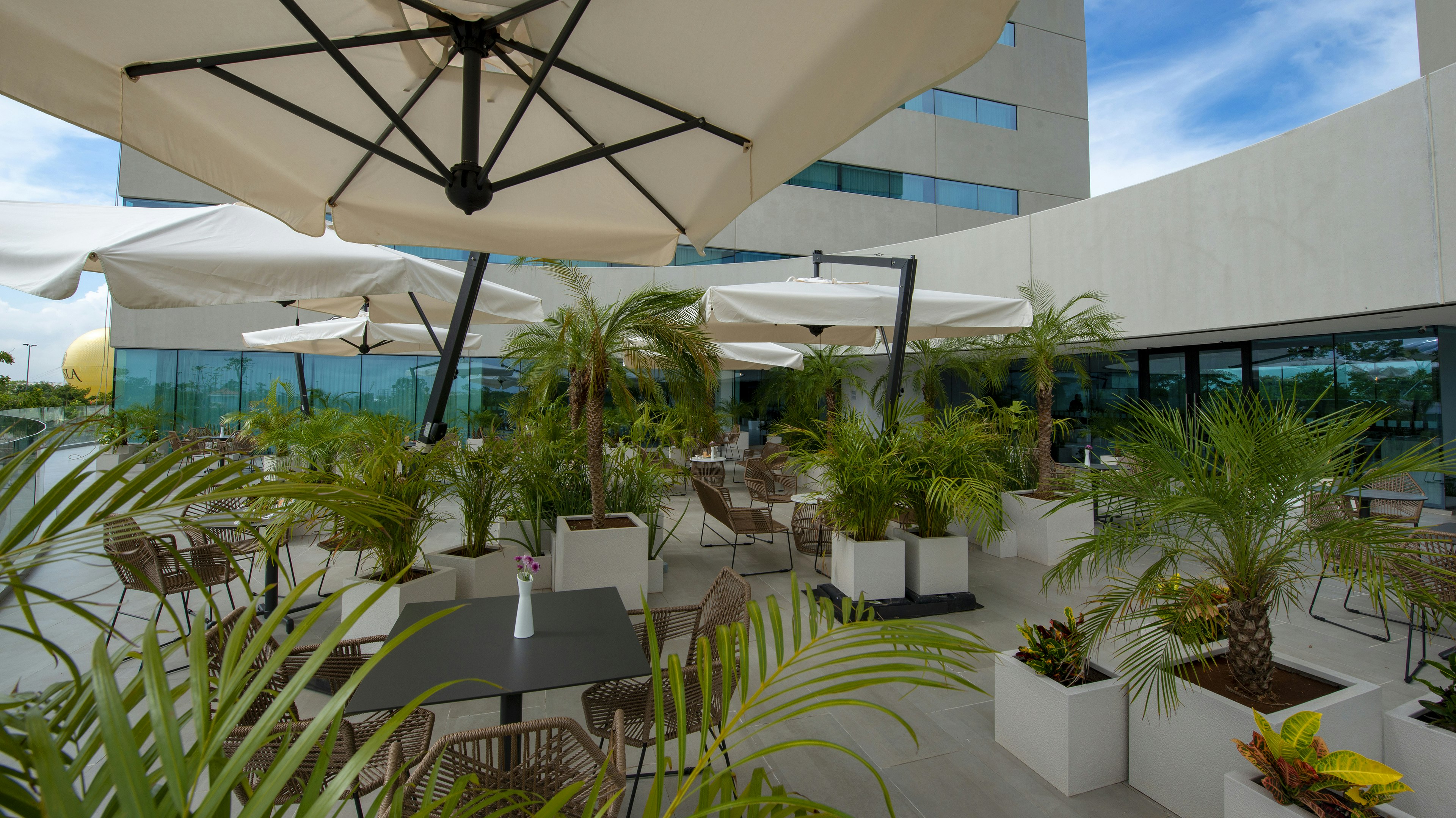 Holiday Inn and Suites Merida La Isla 32/34