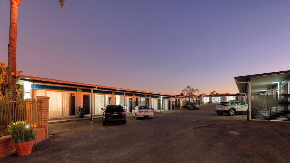 HILLTOP MOTEL in BROKEN HILL