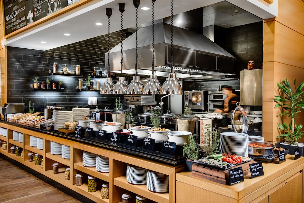 Courtyard By Marriott Budapest City Center Hotel 40/45