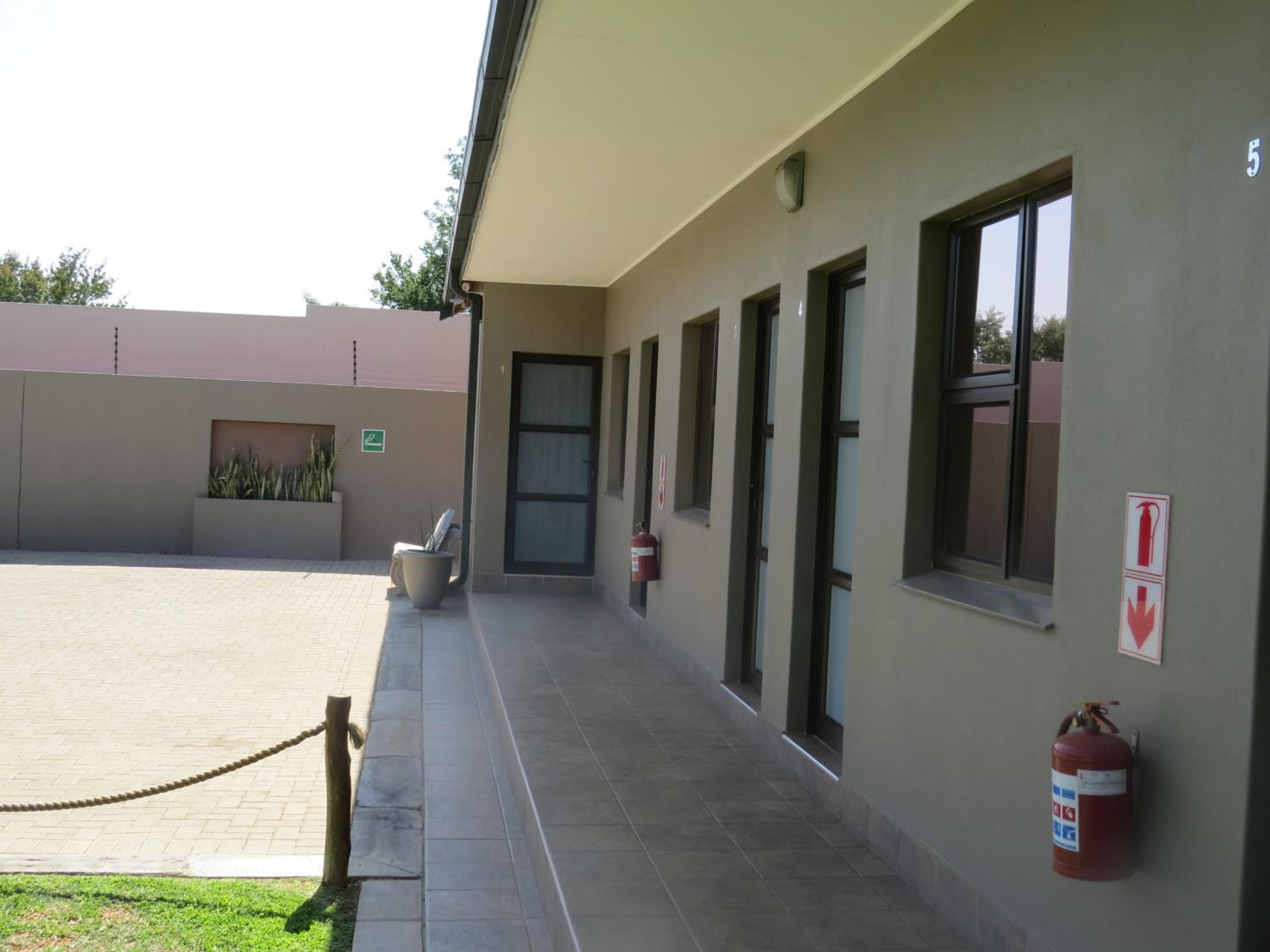 Villa Strada Guesthouse and Conference Venue 9/16