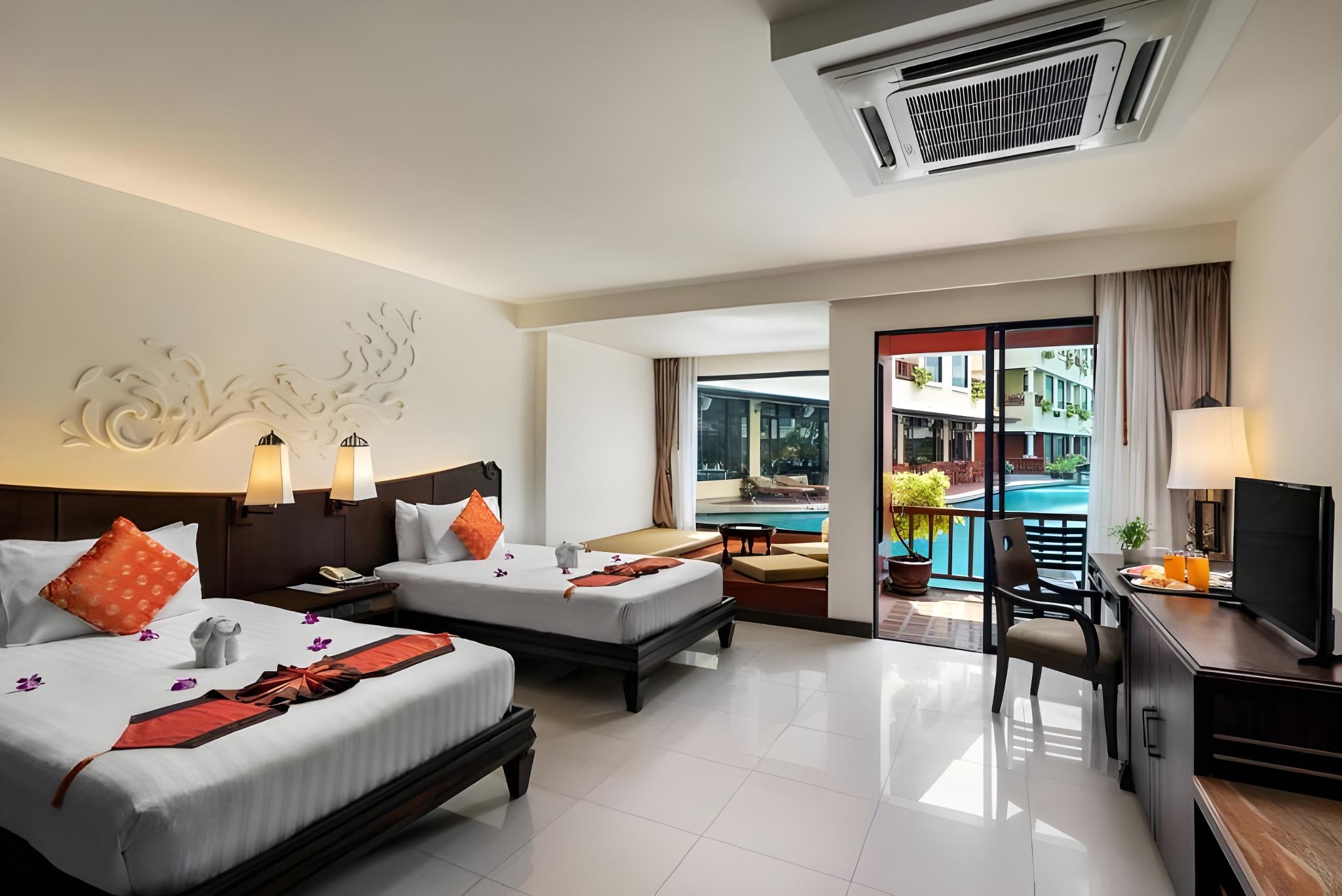 Room, King Bed, Pool Access
