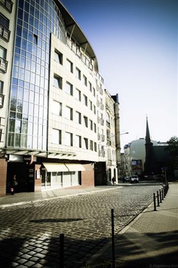 PLATINUM PALACE APARTMENTS 2/46