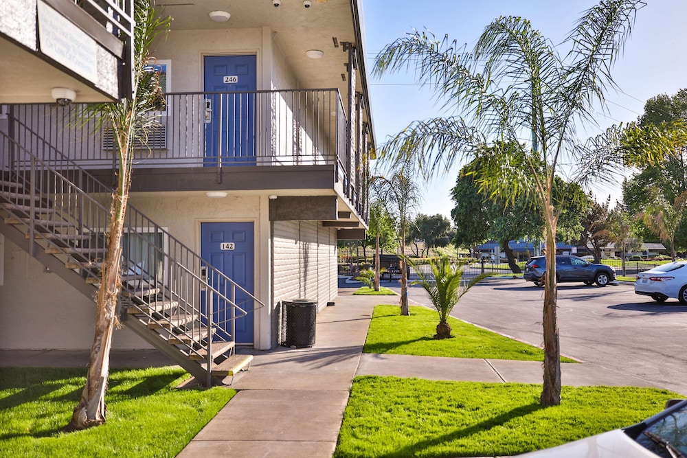 Motel6 Sacramento, CA - Central 34/43