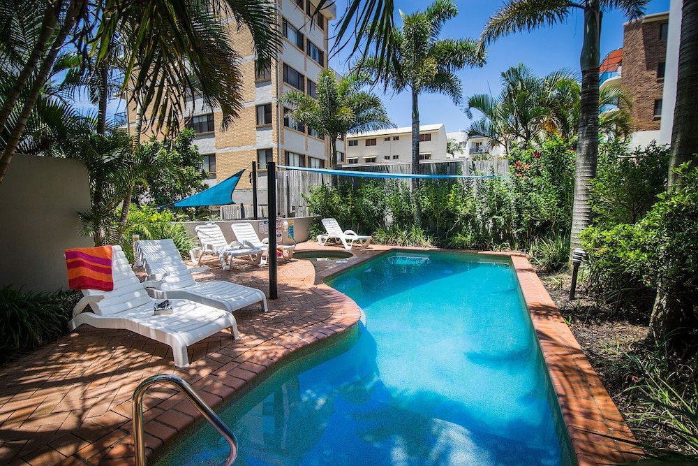 Kings Row Holiday Apartments 3/48