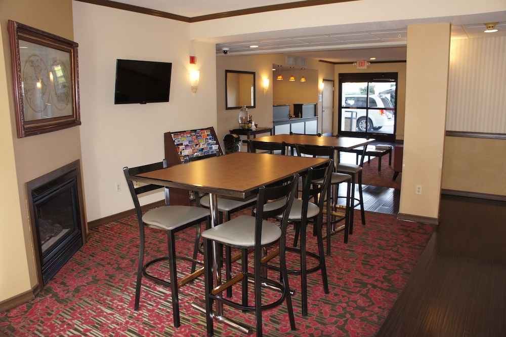 La Quinta Inn & Suites by Wyndham Davis 30/41