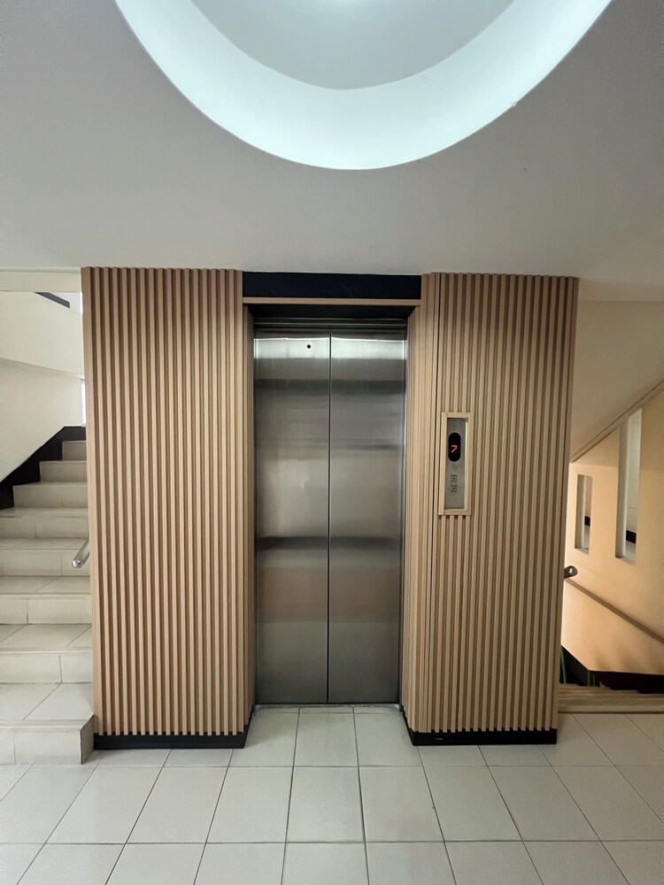 J Residence 40/46