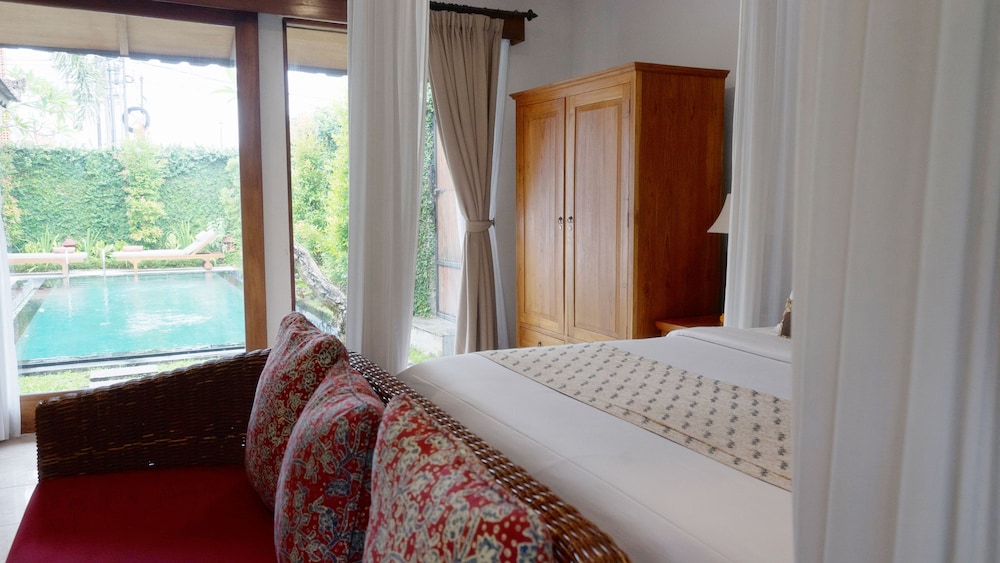 VILLA BERAWA BALI 26/77