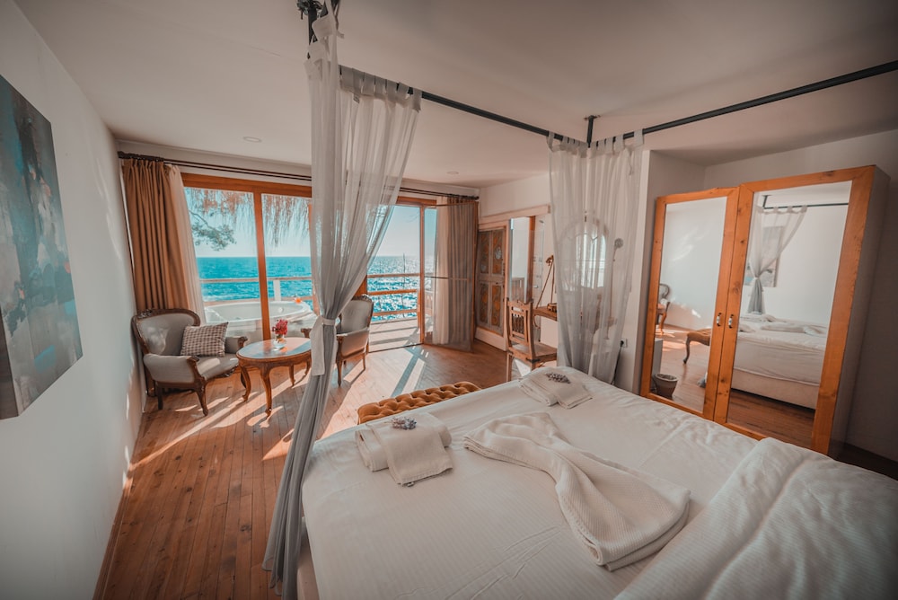 HONEYMOON, SUITE, SEA VIEW, HOT TUB