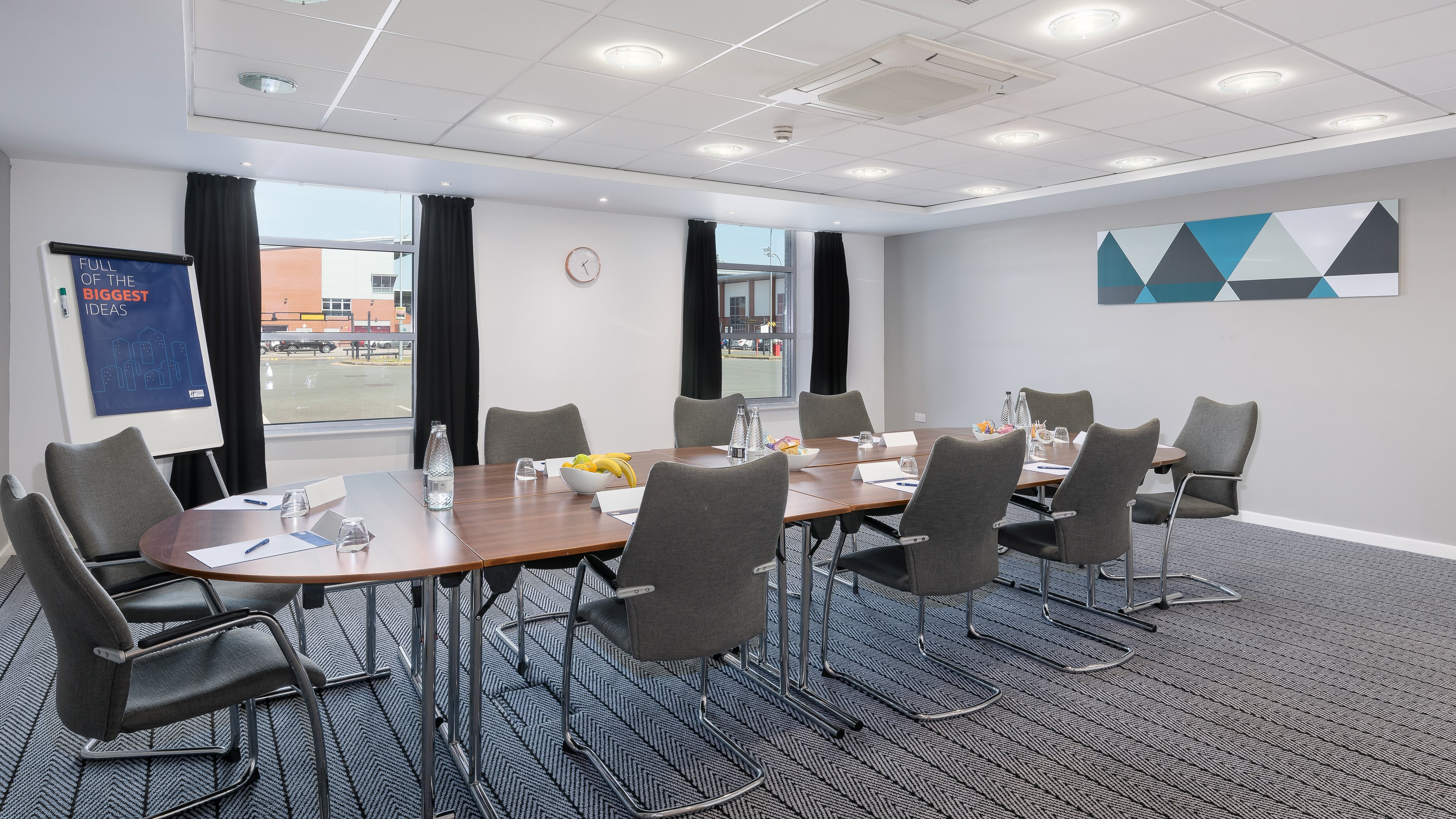 Holiday Inn Express Leigh - Sports Village 33/50