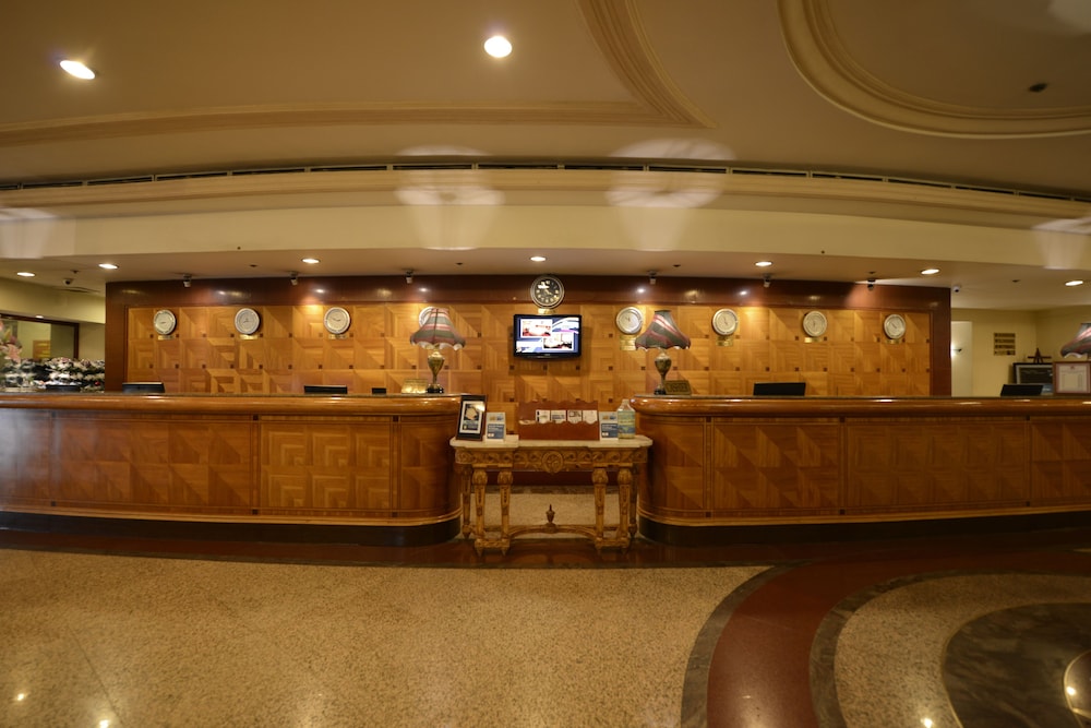 Grand Regal Hotel Davao 5/50