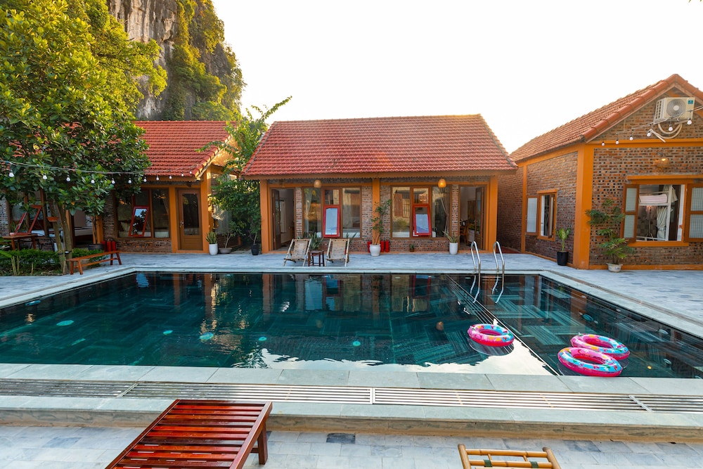 Tam Coc Mountain Bungalow 33/42