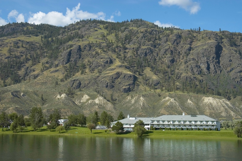 South Thompson Inn 58/69