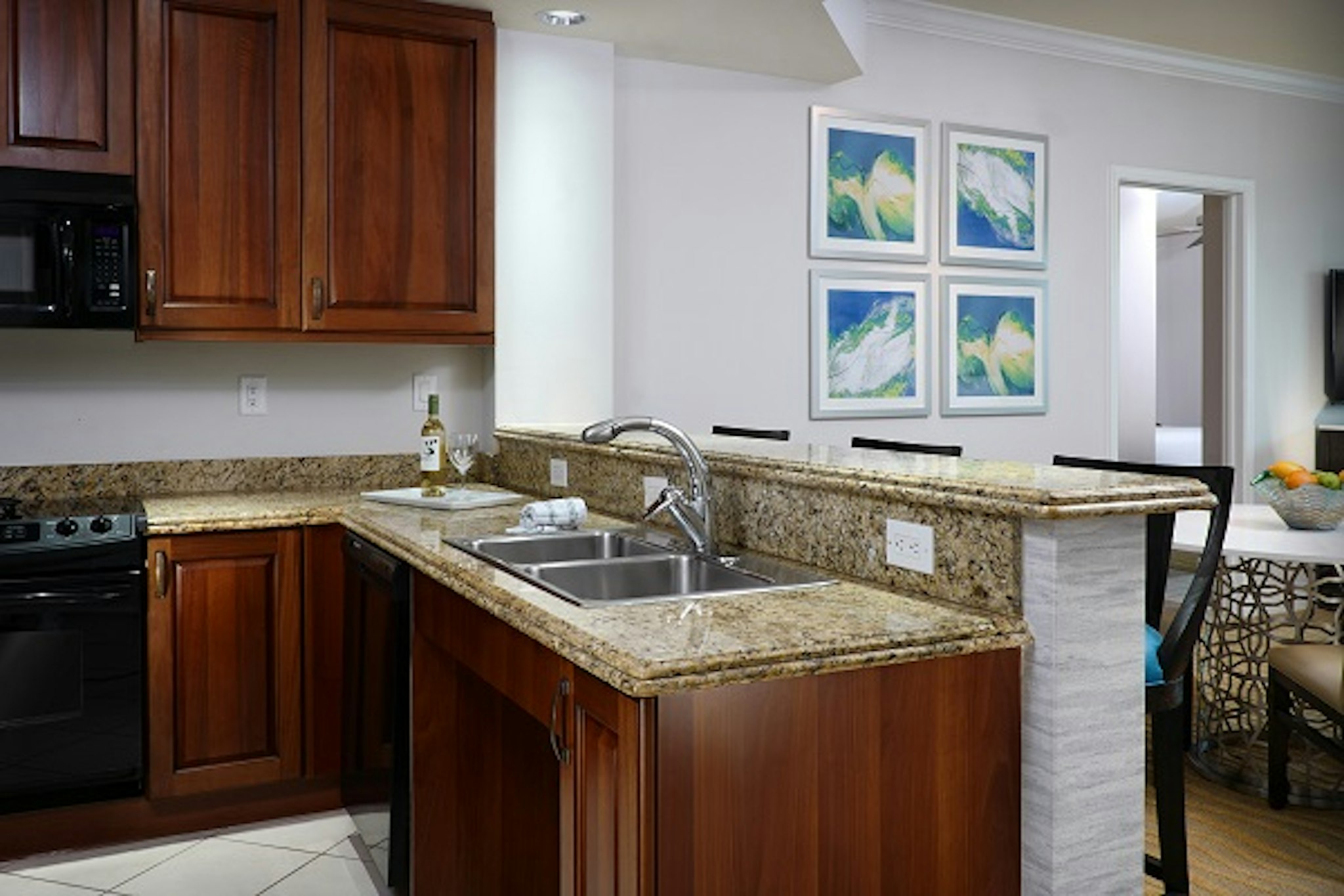 Naples Bay Resort 72/72