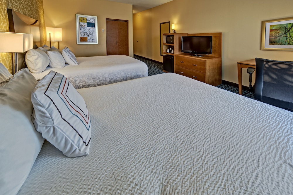 Fairfield Inn Suites Weatherford 13/35