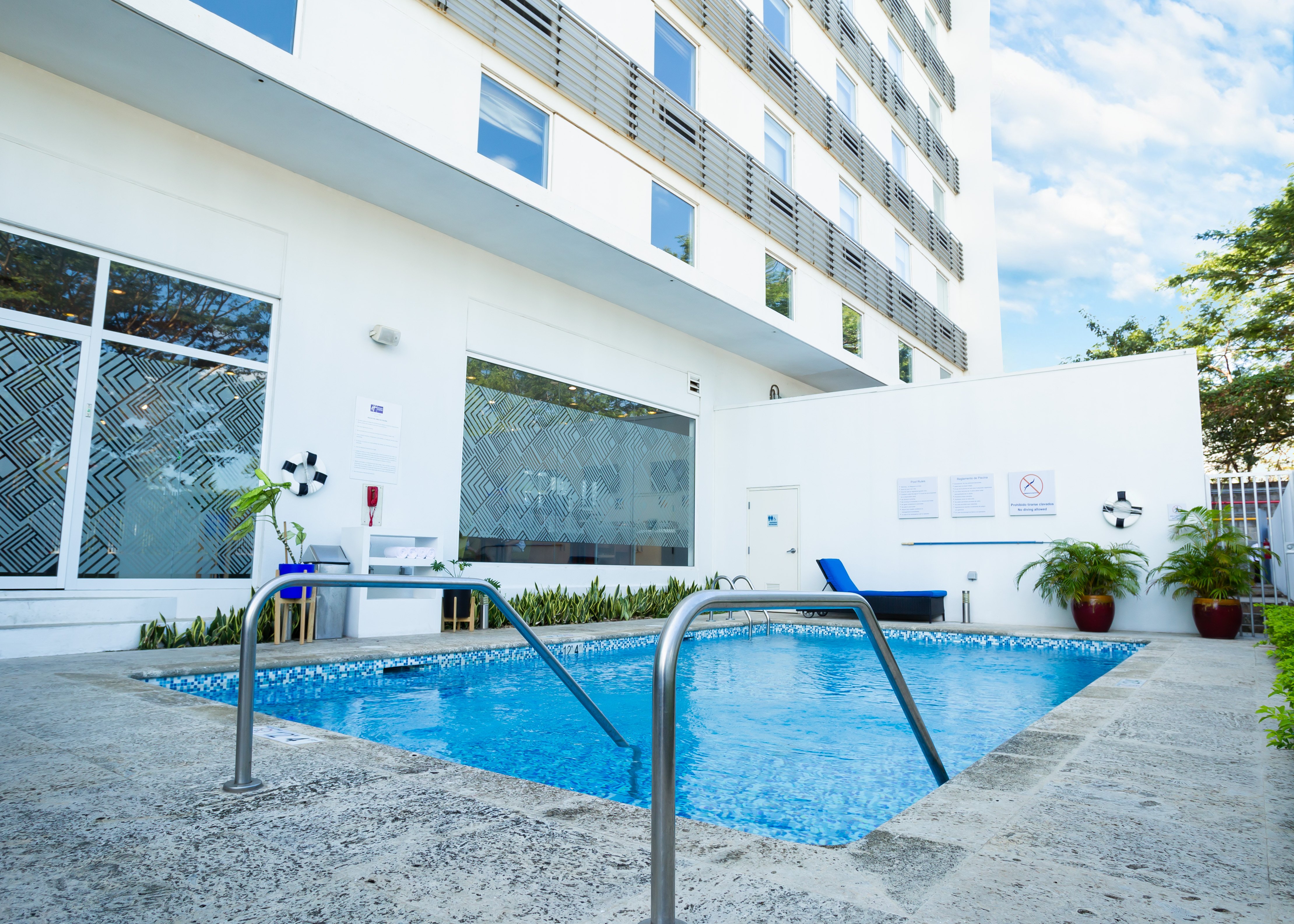 Holiday Inn Express Managua 70/75