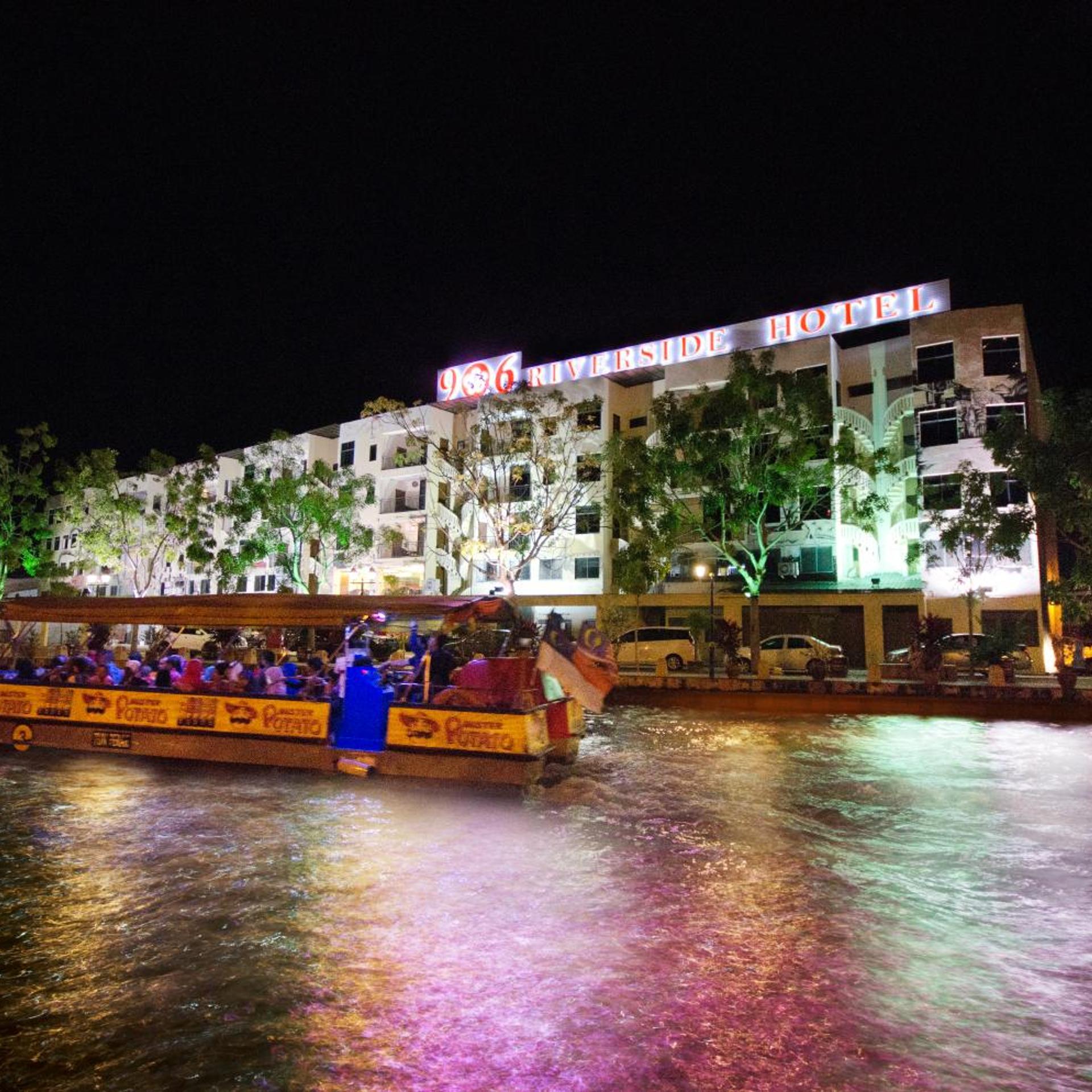 906 Riverside Hotel 47/51