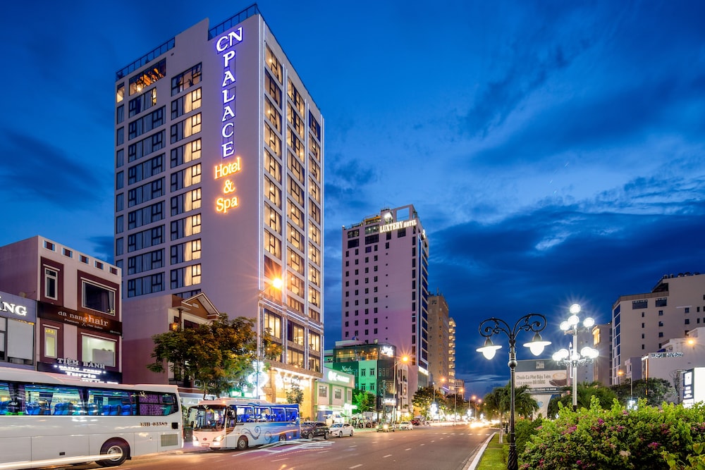 CN Palace hotel 2/67