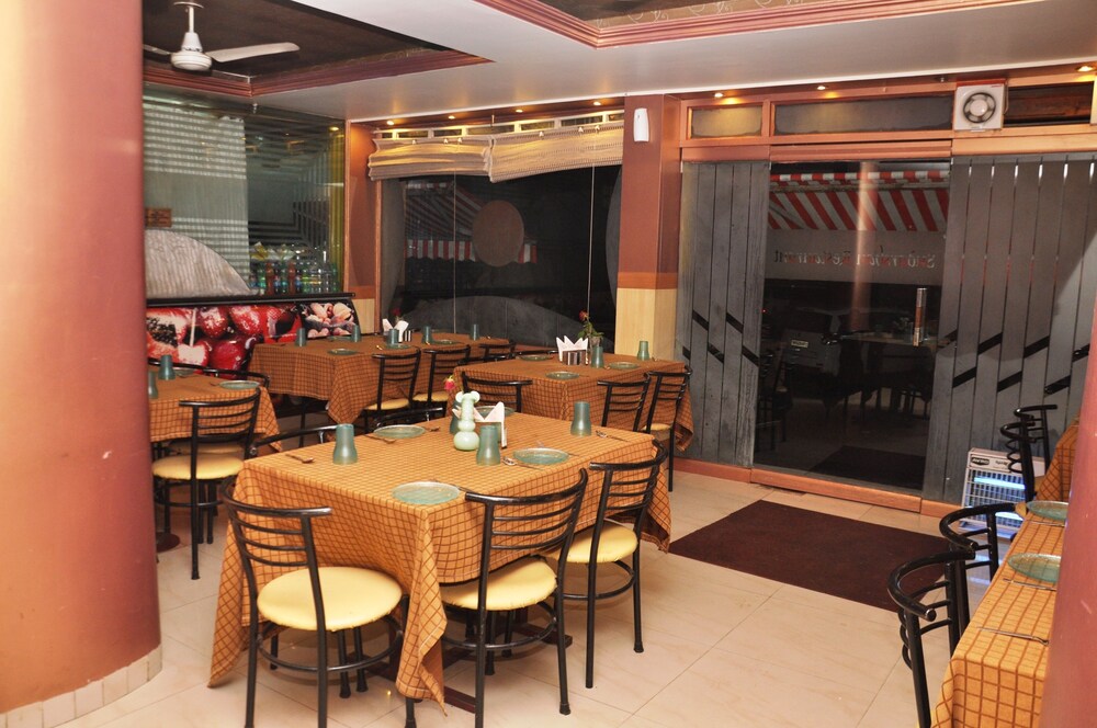 HOTEL SUDARSHAN PALACE 36/48