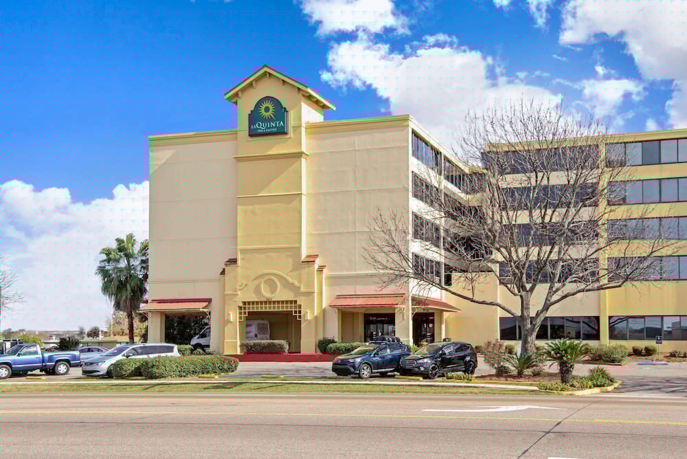 La Quinta Inn Suites New Orleans Airport in KENNER - LA