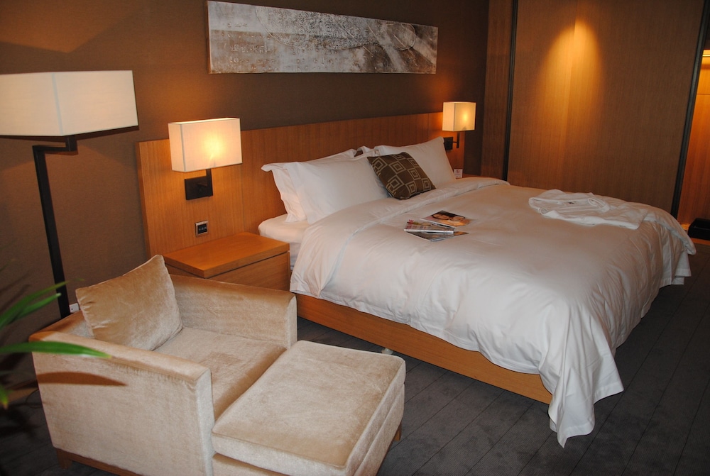 Tian Feng International Hotel 8/23