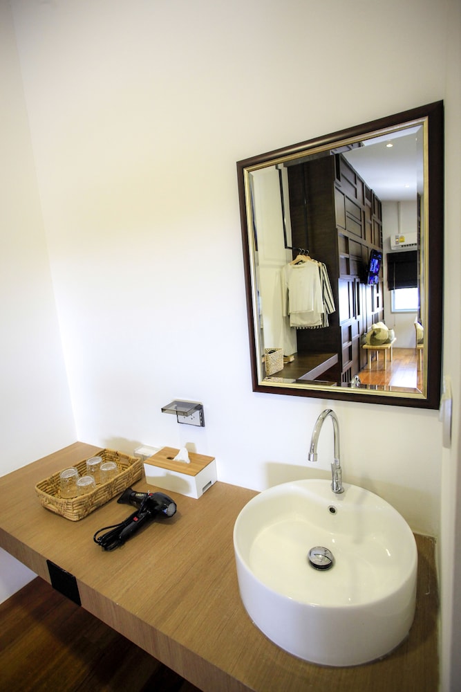 Siam Nitra Boutique Hotel 72/76