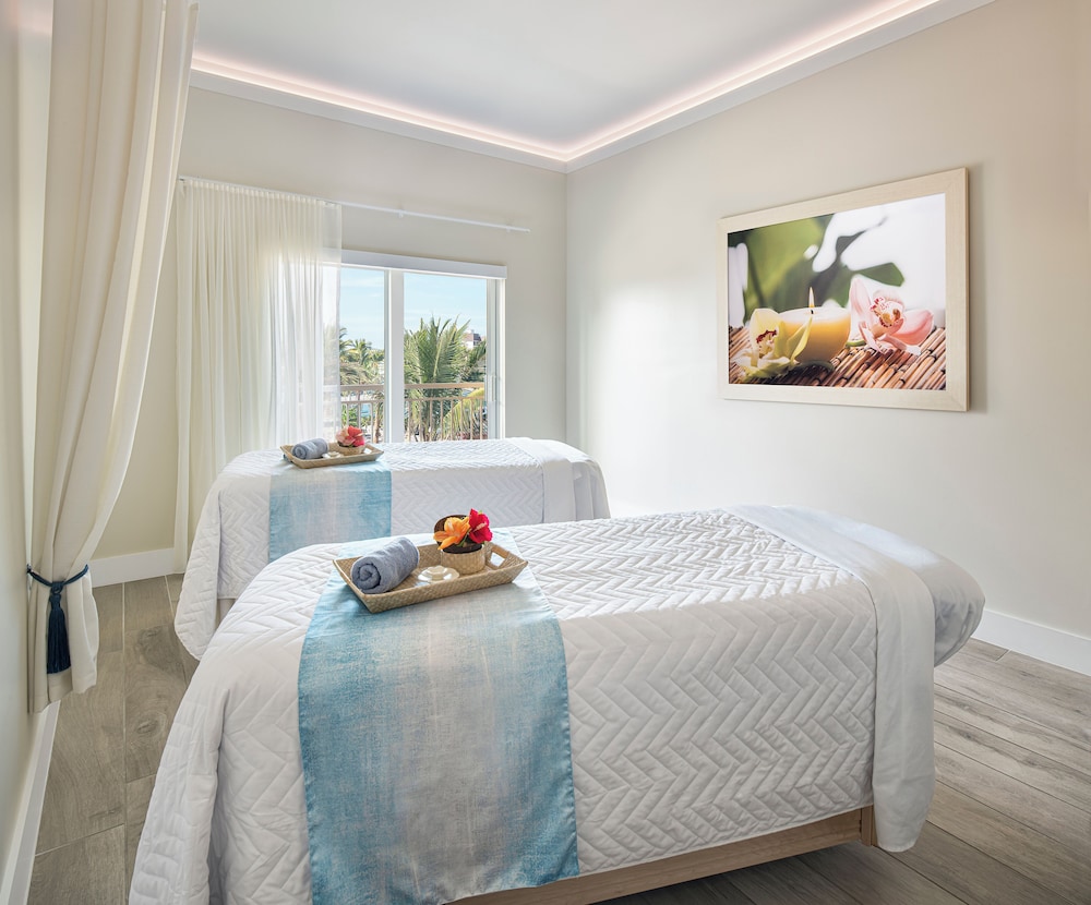 Margaritaville Beach Resort Fort Myers 13/50