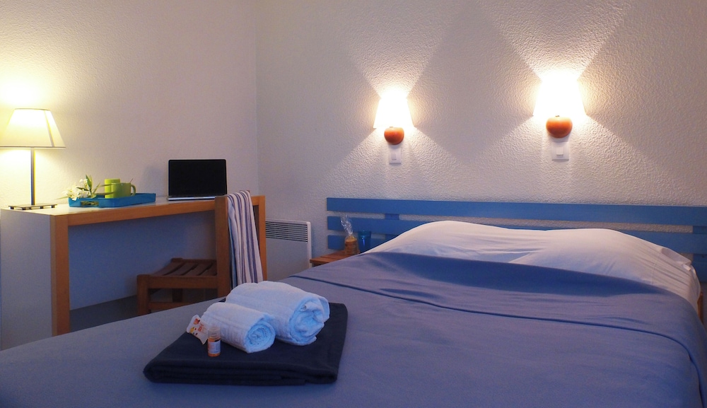 3 BEDROOMS, APARTMENT