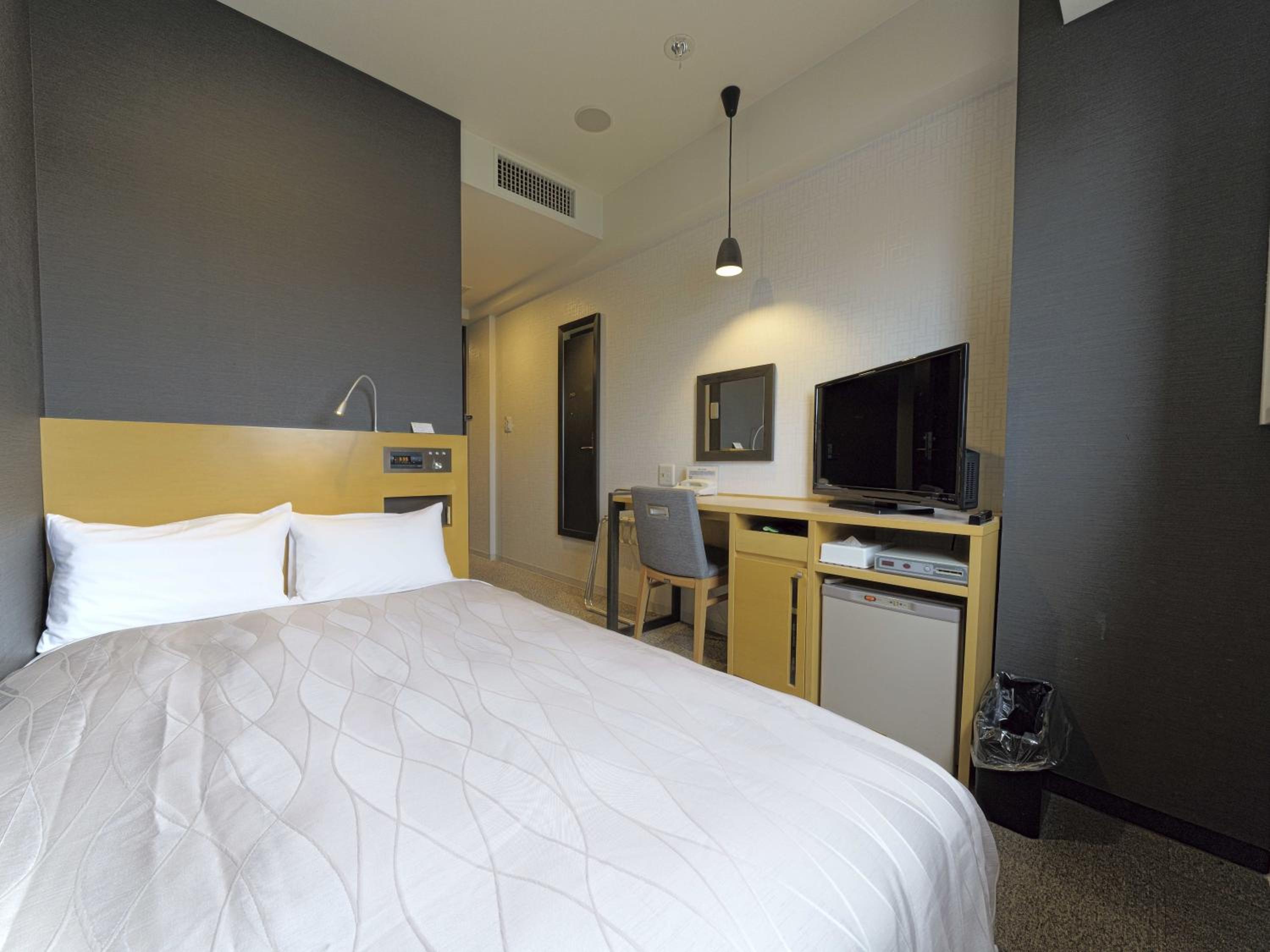 Room, Single, Semi Double Bed