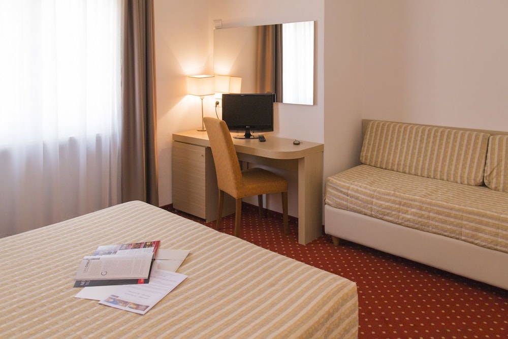 Hotel Regina 11/51