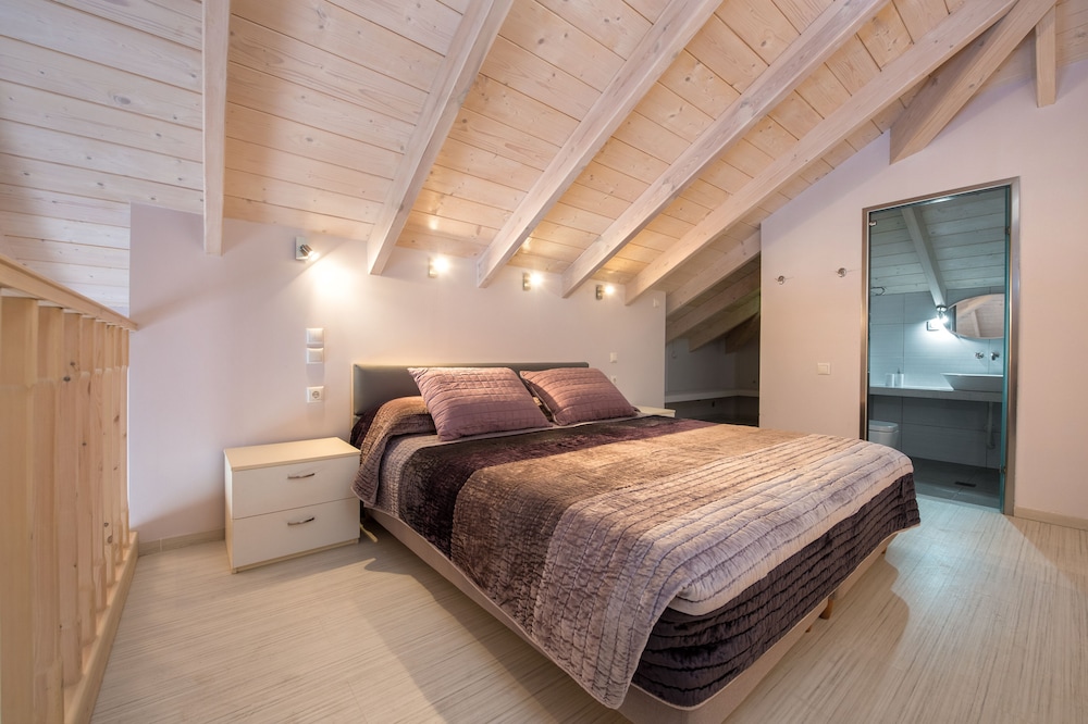 2 BEDROOMS, DELUXE, SUITE, POOL VIEW