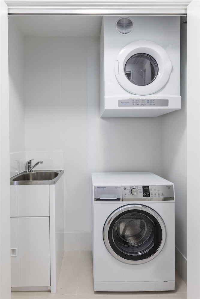 Oaks Brisbane Woolloongabba Suites 34/73