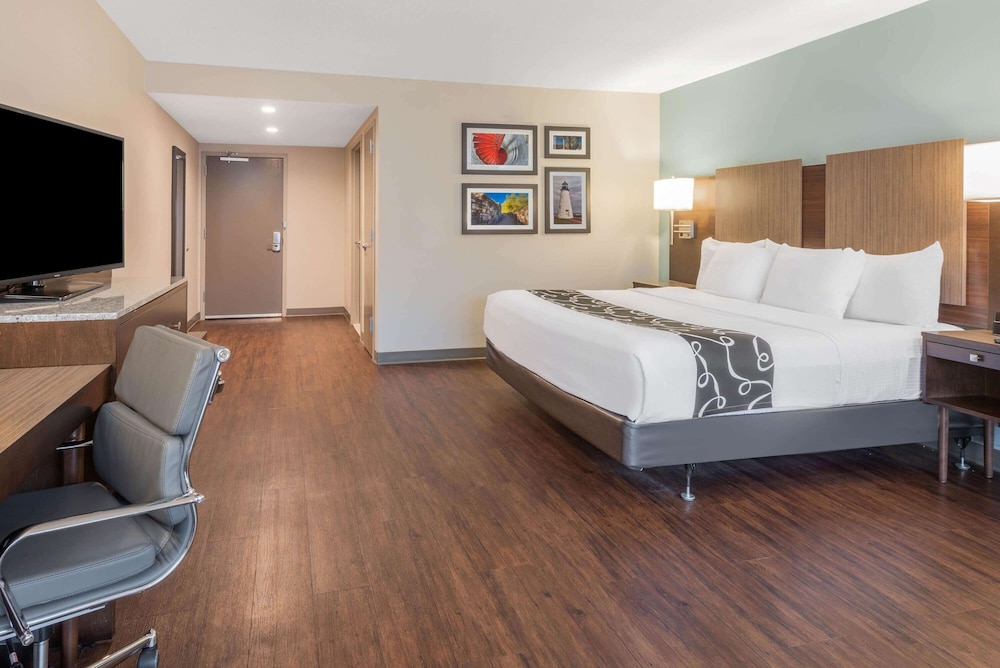 La Quinta Inn & Suites by Wyndham Aberdeen-APG 10/34