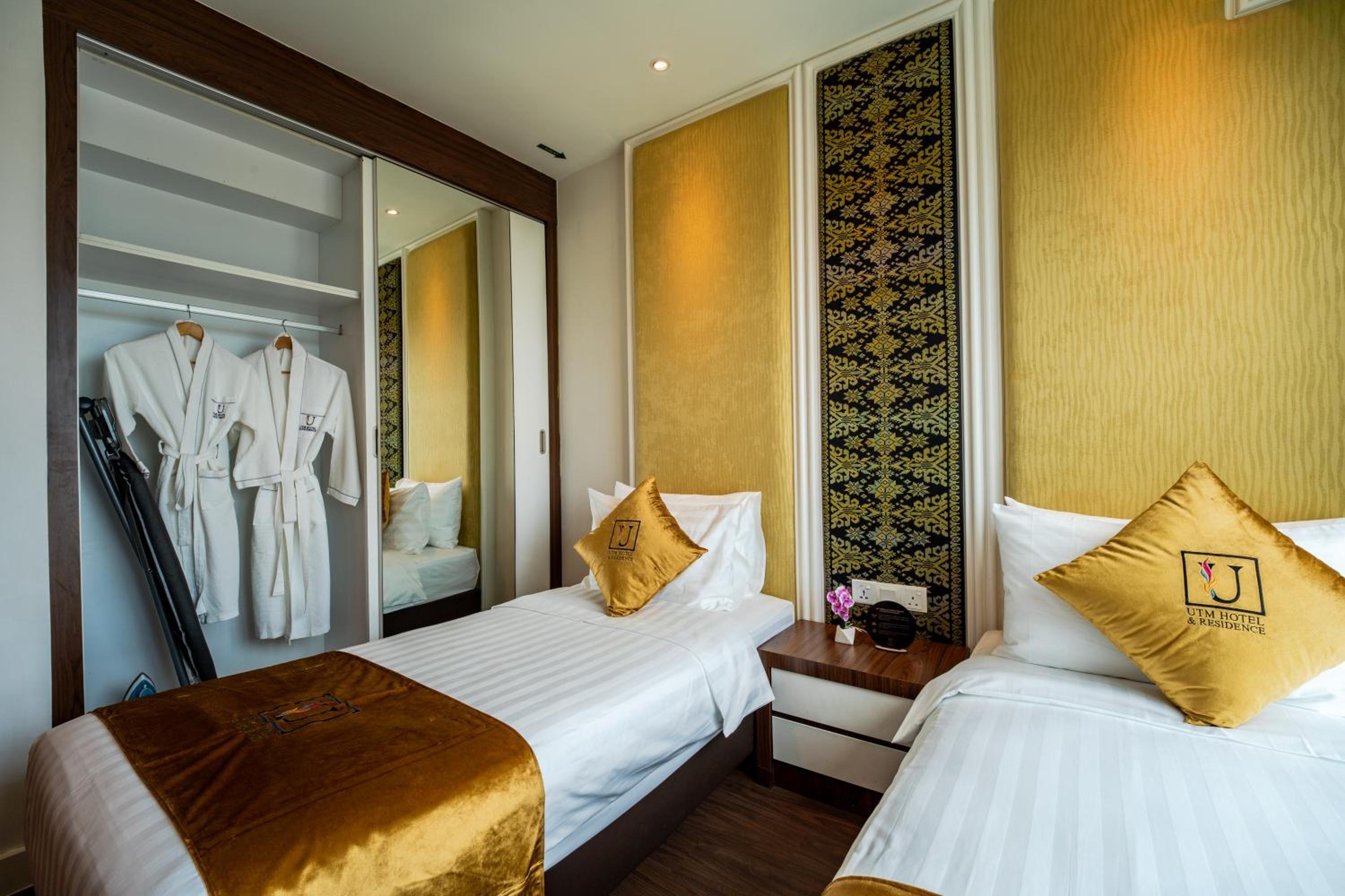 Deluxe, Twin Beds, Tower 4