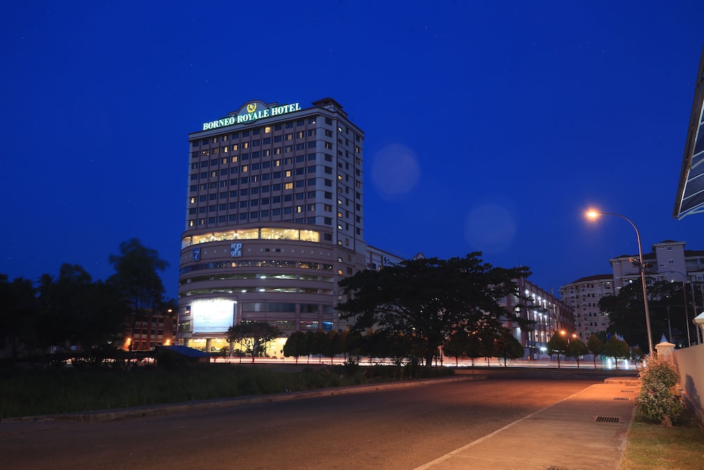 Borneo Royale Hotel in TAWAU