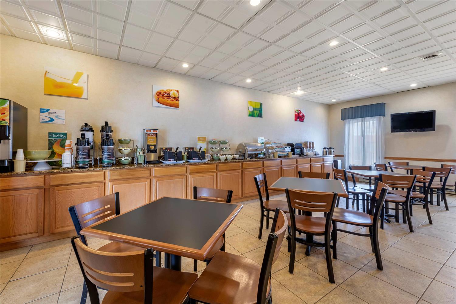 restaurant cafeteria