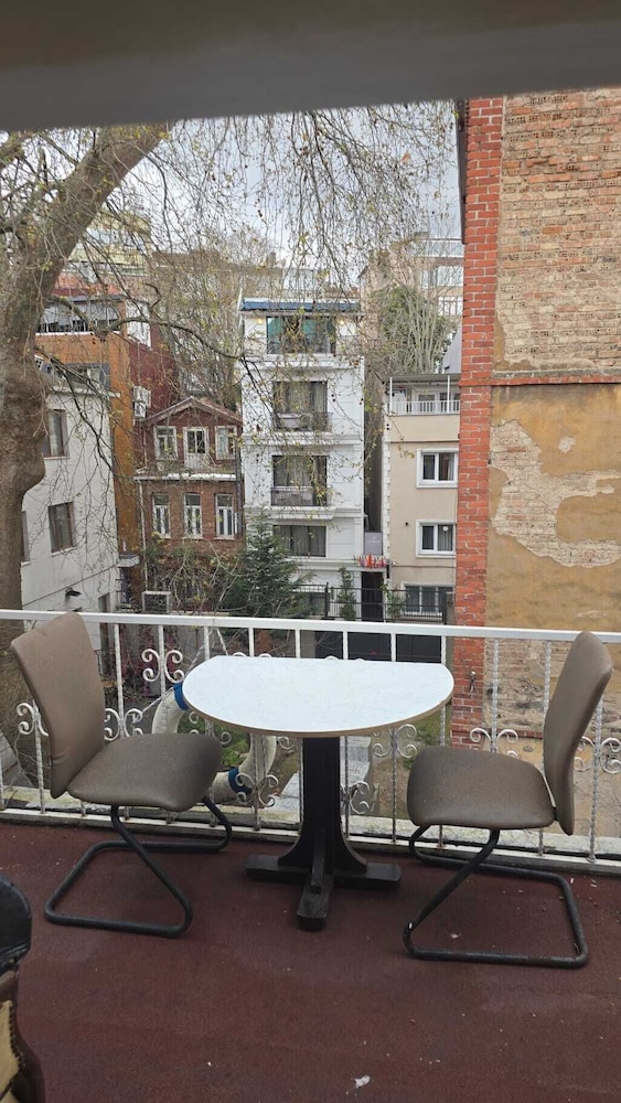 Bufes Hotel 49/55