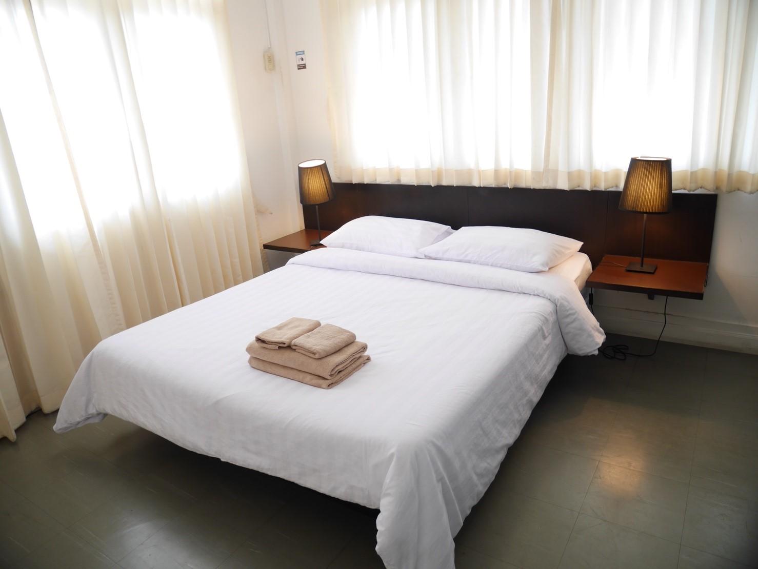 STANDARD, DOUBLE BED