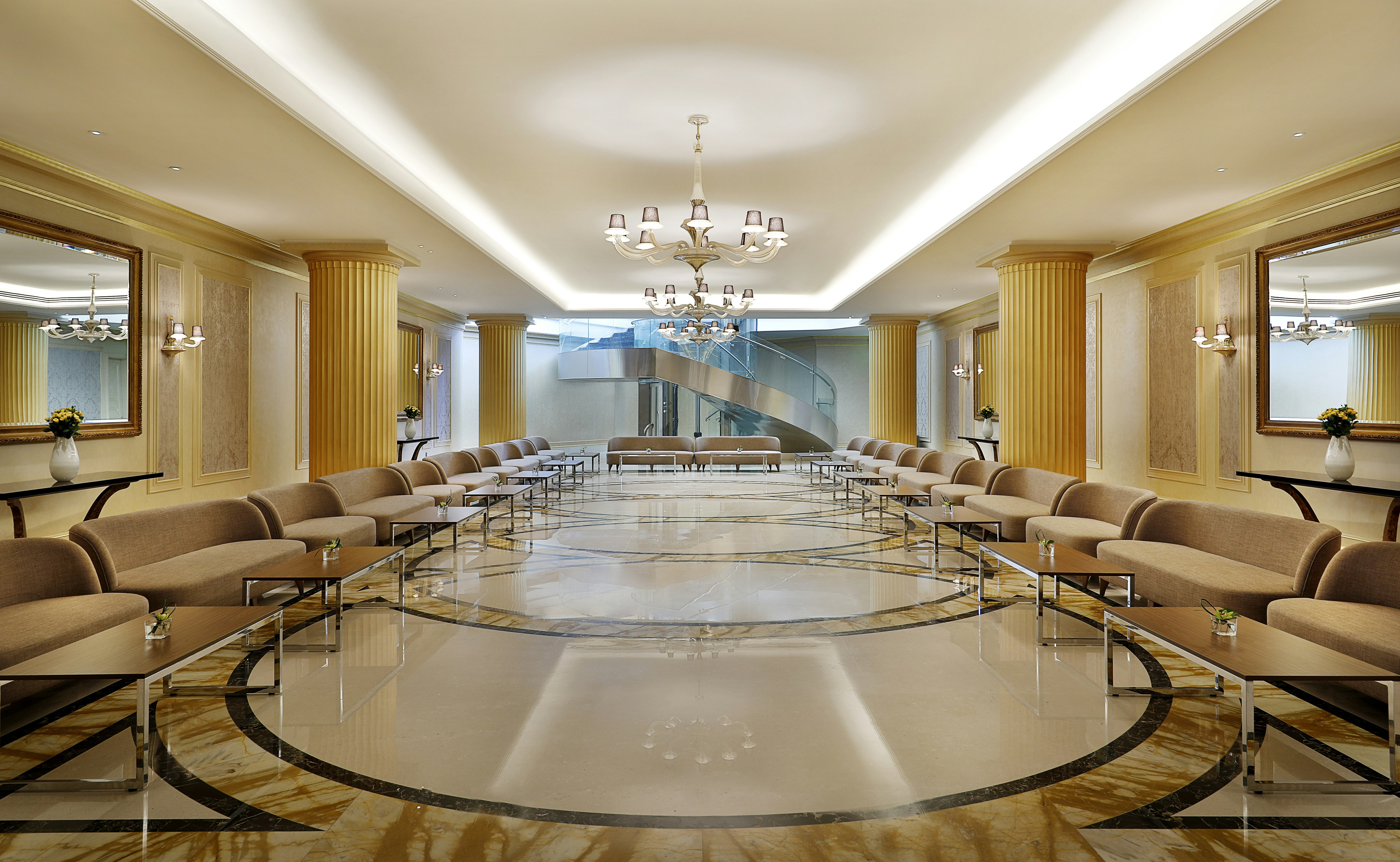 فندق هيلتون الرياض والشقق الفندقيه(Hilton Riyadh Hotel & Residences) 76/82