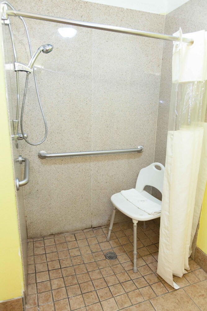Home Town Inn Ringgold 13/55