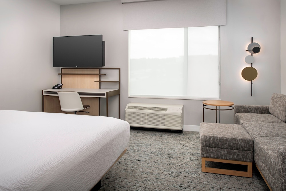 TownePlace Suites by Marriott Cincinnati Mason 8/28