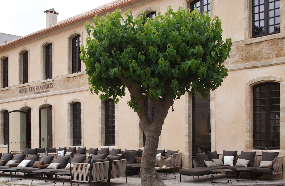 Boutique Hotel des Remparts 33/50