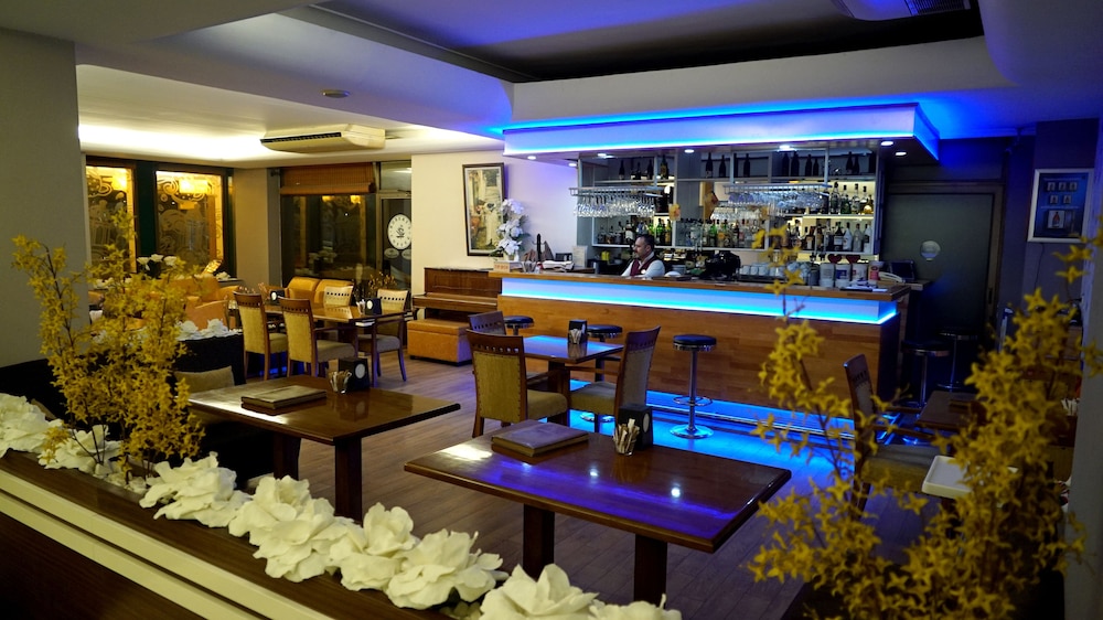 Derici Hotel 48/69