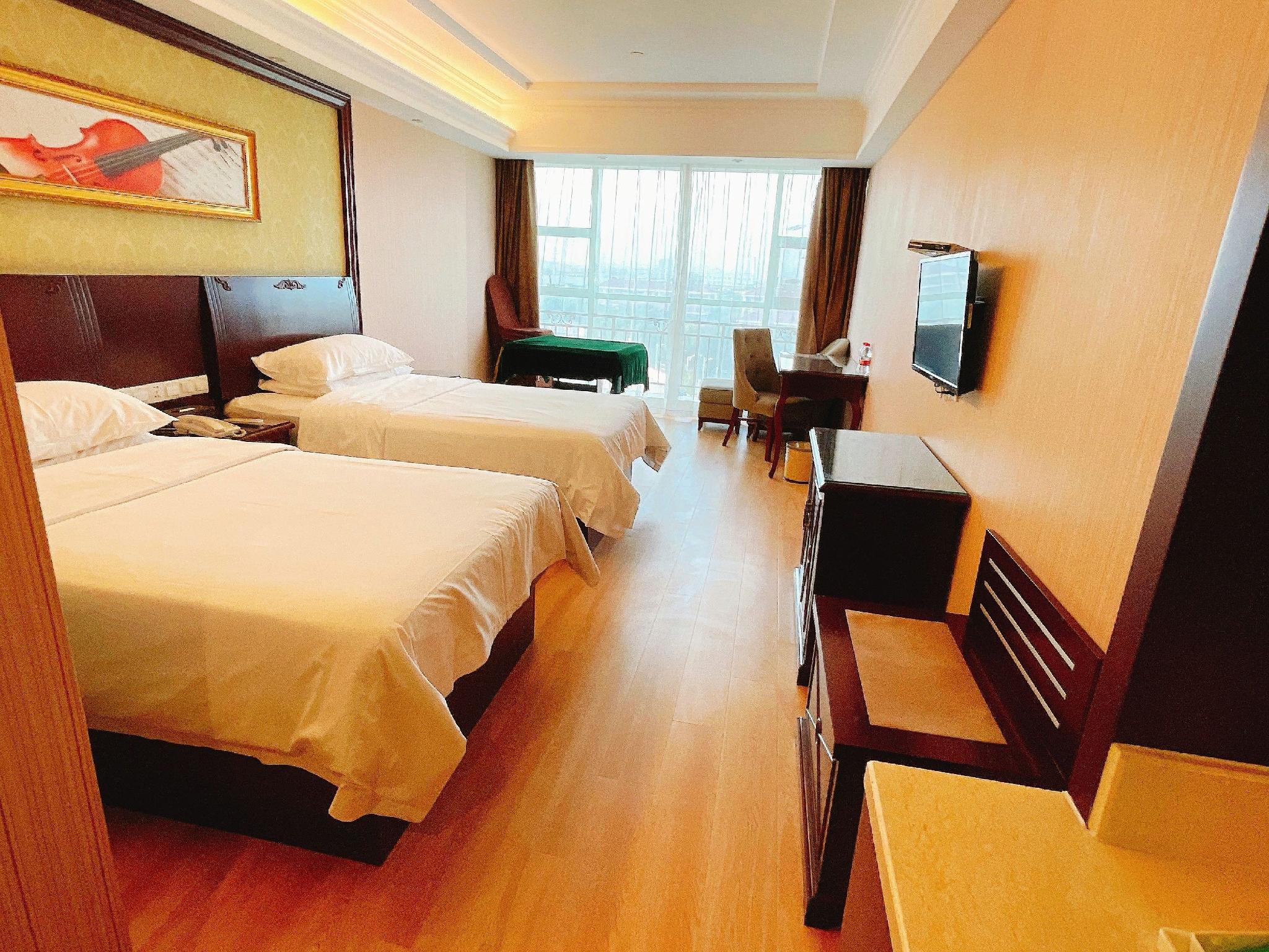 Room, Twin Beds