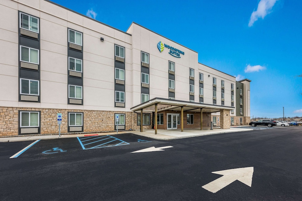 WoodSpring Suites Linden 16/23