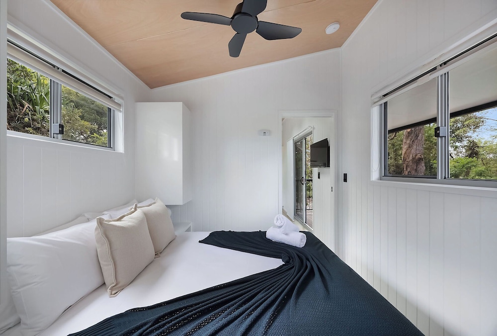 Tiny Home, Premium, King Bed, Bunk Bed, River View