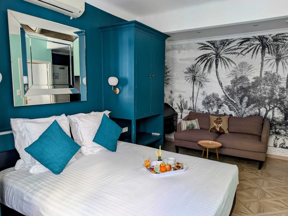 Hotel Mademoiselle 18/50